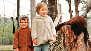 Sarah Palin Keynote Speaker For NRA • Jaycee Dugard Sues For Damages
